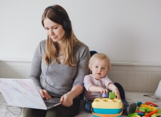 7 Insights From The LinkedIn State of Sales Report WFH