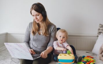 7 Insights From The LinkedIn State of Sales Report WFH