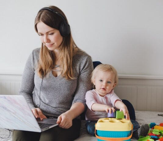 7 Insights From The LinkedIn State of Sales Report WFH